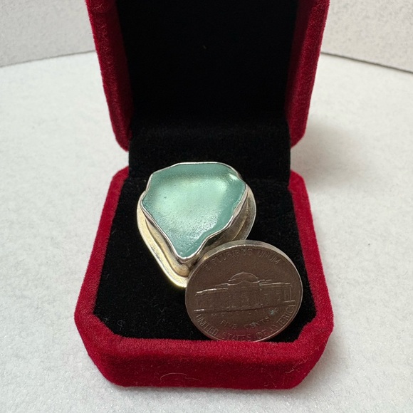 Echo of The Dreamer Vintage Aqua Sea Glass Ring in Sterling Silver - Picture 6 of 7